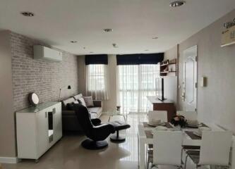 For RENT : Serene Place Sukhumvit 24 / 2 Bedroom / 2 Bathrooms / 82 sqm / 45000 THB [R11333]