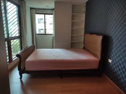 For RENT : The Crest Ruamrudee / 2 Bedroom / 2 Bathrooms / 110 sqm / 45000 THB [10704333]