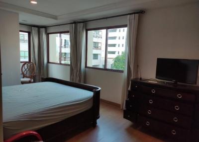 For RENT : The Crest Ruamrudee / 2 Bedroom / 2 Bathrooms / 110 sqm / 45000 THB [10704333]