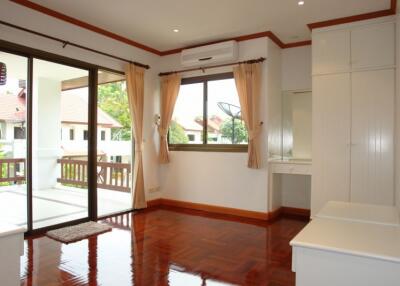 Hin wong Nivate House for sale and for rent in South Jomtien, Pattaya. SRH3191