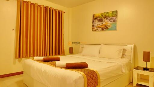 บ้านหลังนี้มี 4 ห้องนอน  อยู่ในโครงการชื่อ Grand Condotel Villa  ตั้งอยู่ที่ จอมเทียน