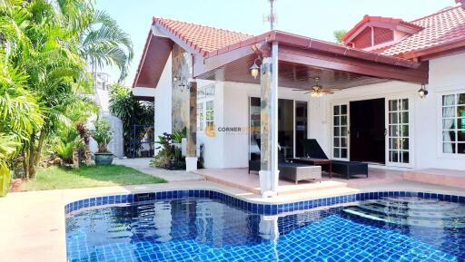 บ้านหลังนี้มี 4 ห้องนอน  อยู่ในโครงการชื่อ Grand Condotel Villa  ตั้งอยู่ที่ จอมเทียน