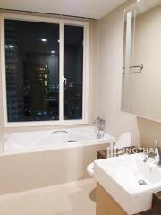 For RENT : 39 by Sansiri / 1 Bedroom / 1 Bathrooms / 56 sqm / 47000 THB [6300390]