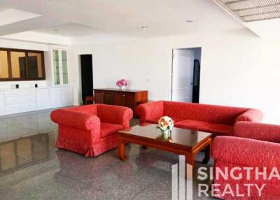 For RENT : The Waterford Condominium / 3 Bedroom / 2 Bathrooms / 194 sqm / 47000 THB [6563009]