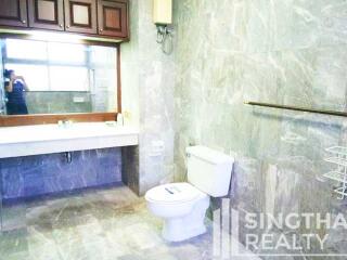 For RENT : The Waterford Condominium / 3 Bedroom / 2 Bathrooms / 194 sqm / 47000 THB [6563009]