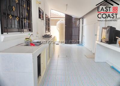 Royal View Village House for rent in East Pattaya, Pattaya. RH10321