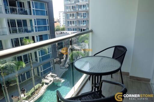 คอนโดนี้มี 1 ห้องนอน  อยู่ในโครงการ คอนโดมิเนียมชื่อ Centara Avenue Residence and Suites 