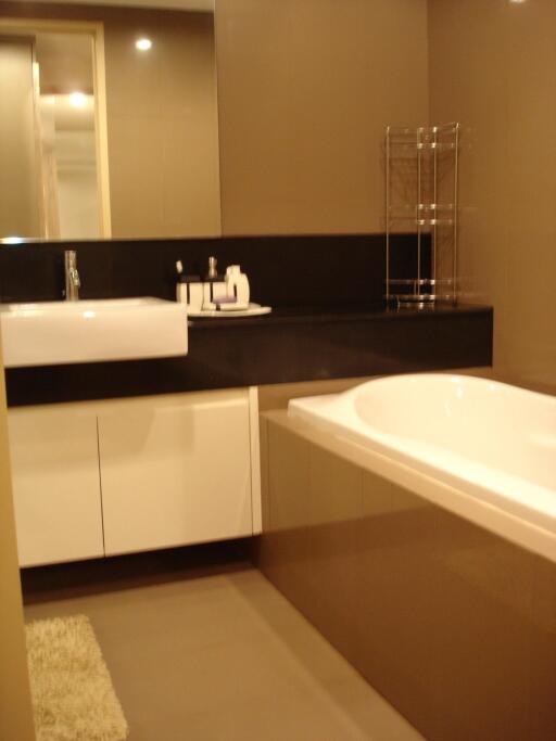 For RENT : Siri On 8 / 2 Bedroom / 2 Bathrooms / 85 sqm / 47000 THB [R10384]