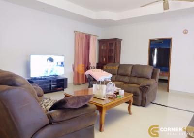 4 bedroom House in  East Pattaya