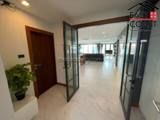 Tropicana  Condo for sale in Pratumnak Hill, Pattaya. SC13783