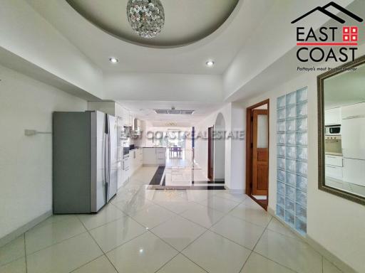 Coconut Beach Condo for rent in Jomtien, Pattaya. RC12923