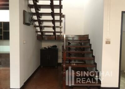 For RENT : House Phrakanong / 2 Bedroom / 2 Bathrooms / 201 sqm / 48000 THB [4983956]