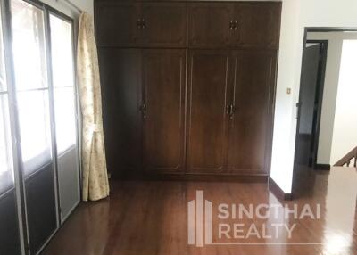 For RENT : House Phrakanong / 2 Bedroom / 2 Bathrooms / 201 sqm / 48000 THB [4983956]