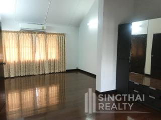 For RENT : House Phrakanong / 2 Bedroom / 2 Bathrooms / 201 sqm / 48000 THB [4983956]