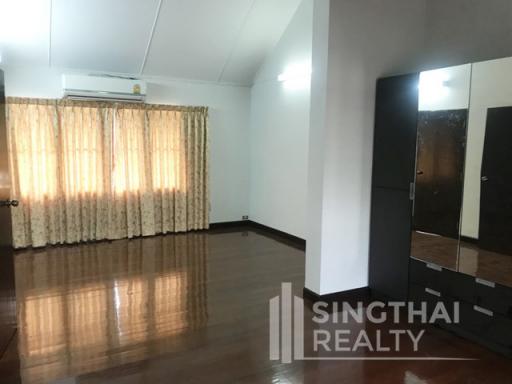 For RENT : House Phrakanong / 2 Bedroom / 2 Bathrooms / 201 sqm / 48000 THB [4983956]