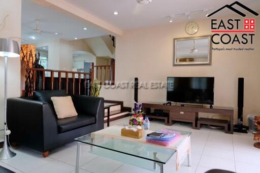 Baan Fah Rim Haad House for rent in Jomtien, Pattaya. RH1539