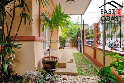 Baan Fah Rim Haad House for rent in Jomtien, Pattaya. RH1539