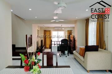 Baan Fah Rim Haad House for rent in Jomtien, Pattaya. RH1539