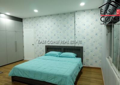 SP5 Village House for rent in East Pattaya, Pattaya. RH12834