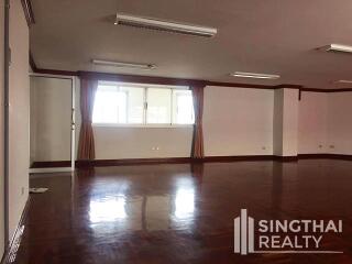 For RENT : Office Thonglor / 2 Bedroom / 2 Bathrooms / 121 sqm / 48000 THB [7398453]