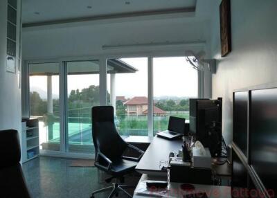 4 Bed House For Sale In Bang Saray