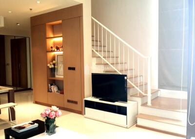 For RENT : The Emporio Place / 1 Bedroom / 1 Bathrooms / 90 sqm / 48000 THB [9209724]