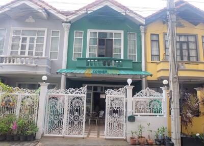 2 Bedrooms bedroom House in  Pattaya