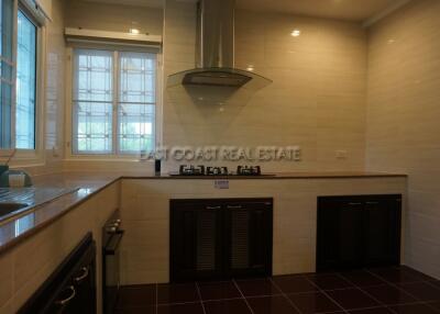 Kamolsuk House for rent in Pattaya City, Pattaya. RH6536