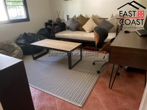 Silver Palm Villas  House for rent in East Pattaya, Pattaya. RH12909