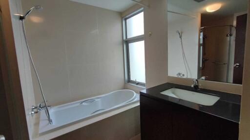 For RENT : Y.O. Place / 3 Bedroom / 3 Bathrooms / 111 sqm / 48000 THB [R11458]