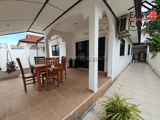 Royal Park Village House for rent in Jomtien, Pattaya. RH2839