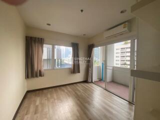 For RENT : 33 Tower / 2 Bedroom / 2 Bathrooms / 183 sqm / 49000 THB [9940132]