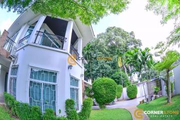 8 bedroom House in Bang Saray