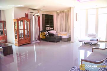 8 bedroom House in Bang Saray