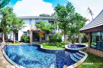 8 bedroom House in Bang Saray