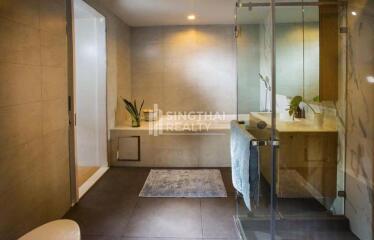 For RENT : HQ by Sansiri / 1 Bedroom / 1 Bathrooms / 52 sqm / 49000 THB [R10523]
