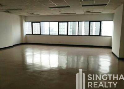 For RENT : Office Ekkamai / 1 Bedroom / 1 Bathrooms / 77 sqm / 49400 THB [8467734]