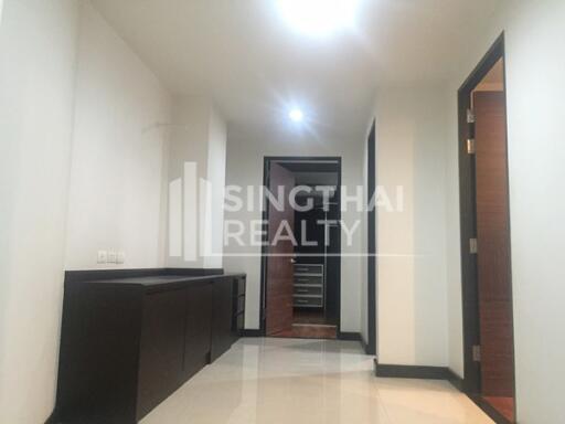 For RENT : Avenue 61 / 2 Bedroom / 2 Bathrooms / 108 sqm / 50000 THB [2870468]