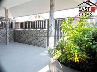 Country Club Villa House for rent in East Pattaya, Pattaya. RH9199