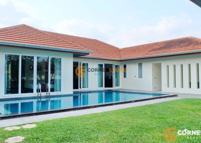 4 Bedrooms bedroom House in Whispering Palm East Pattaya