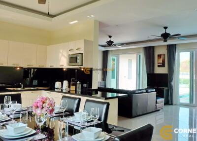 บ้านหลังนี้มี 4 Bedrooms ห้องนอน  อยู่ในโครงการชื่อ Whispering Palm  ตั้งอยู่ที่