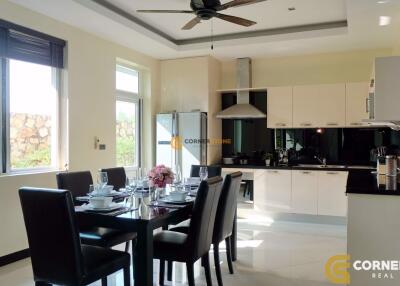 4 bedroom House in Whispering Palm East Pattaya