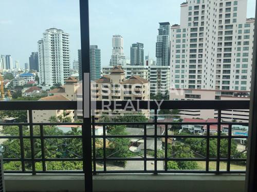 For RENT : Royal Castle / 3 Bedroom / 2 Bathrooms / 141 sqm / 50000 THB [2886680]