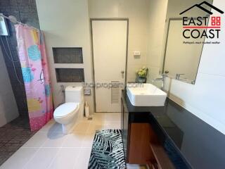 Patta Village House for sale and for rent in East Pattaya, Pattaya. SRH13928