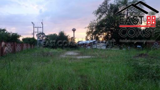 Land in Phetkanjana Village  Land for sale in East Pattaya, Pattaya. SL13070