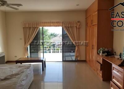 Lakeside Court House for sale in East Pattaya, Pattaya. SH7557