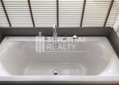 For RENT : Siri at Sukhumvit / 2 Bedroom / 2 Bathrooms / 71 sqm / 50000 THB [3459215]