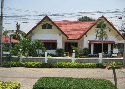 Jomtien Garden Village House for sale and for rent in East Pattaya, Pattaya. SRH3262