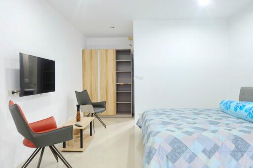 1 bedroom Condo in AD Hyatt Condominium Wongamat