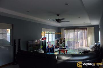 4 bedroom House in Lakeside Court 2 East Pattaya